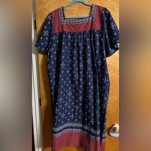LAST CALL!! Expressions Navy Floral Lounge Dress, size 1X